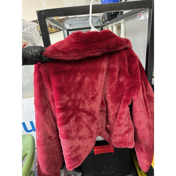 Women's Burgundy Faux Fur Cropped Jacket Coat Size M Plush Soft - Picture 5 of 5